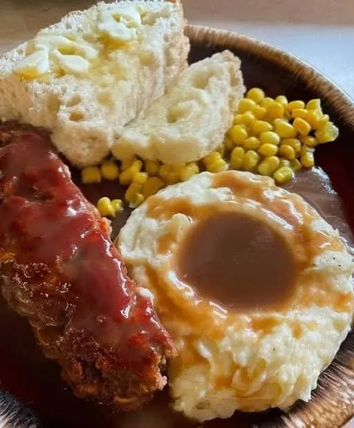 Old-Fashioned Meatloaf with Brown Gravy – Classic Cozy Dinner 1 77 - Old-Fashioned Meatloaf with Brown Gravy – Classic Cozy Dinner