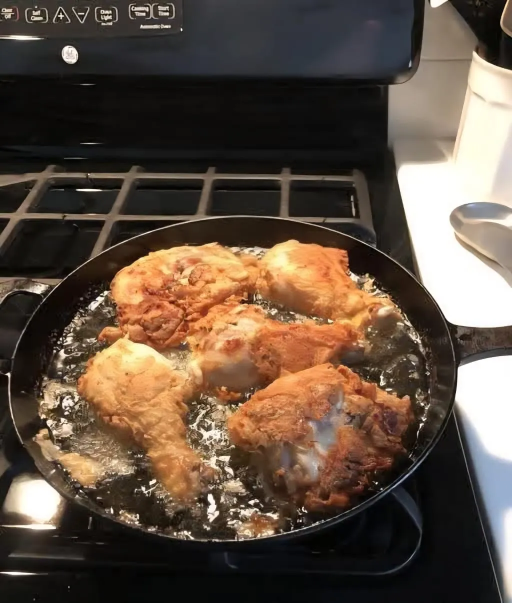 Grandma’s Iron-Skillet Fried Chicken 1 98 - Grandma’s Iron-Skillet Fried Chicken