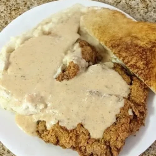 Country Fried Steak with Cream Gravy – A Southern Classic Made Easy 2 WhatsApp Image 2025 11 28 at 19.38.35 f4c49abf - Country Fried Steak with Cream Gravy – A Southern Classic Made Easy