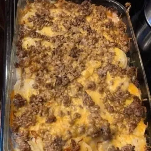 Cheesy Hamburger Potato Casserole: The Ultimate Weeknight Comfort Bake 2 WhatsApp Image 2025 12 01 at 19.59.56 604a58ed - Cheesy Hamburger Potato Casserole: The Ultimate Weeknight Comfort Bake