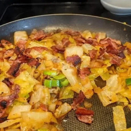 Fried Cabbage with Bacon: The Southern Comfort Classic Everyone’s Craving 2 WhatsApp Image 2025 12 02 at 23.33.37 5d2c7246 - Fried Cabbage with Bacon: The Southern Comfort Classic Everyone’s Craving