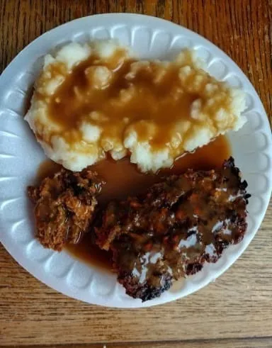 Southern Meatloaf with Brown Gravy: A Classic Comfort Favorite 2 WhatsApp Image 2025 12 09 at 18.27.53 5841d35e - Southern Meatloaf with Brown Gravy: A Classic Comfort Favorite