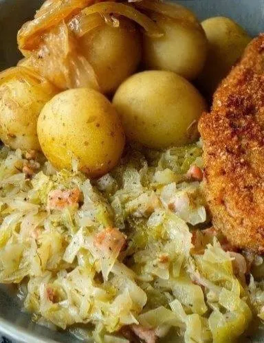 Southern Fried Cabbage with Bacon: The Easy Comfort Classic You’ll Crave 2 WhatsApp Image 2025 12 09 at 18.27.53 a266bac7 - Southern Fried Cabbage with Bacon: The Easy Comfort Classic You’ll Crave