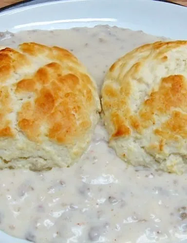 Buttermilk Biscuits with Sausage Gravy: The Ultimate Southern Breakfast Classic