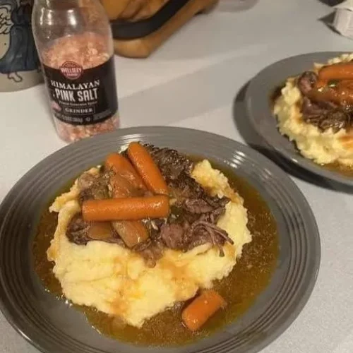 Pot Roast with Mashed Potatoes – The Ultimate Cozy Dinner You’ll Crave Every Week 2 WhatsApp Image 2025 12 09 at 18.27.54 ebd5c765 - Pot Roast with Mashed Potatoes – The Ultimate Cozy Dinner You’ll Crave Every Week
